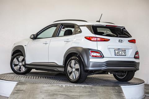 2019 Hyundai Kona EV 64kWh - Thumbnail