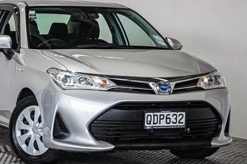 2018 Toyota Corolla Axio Hybrid - Thumbnail