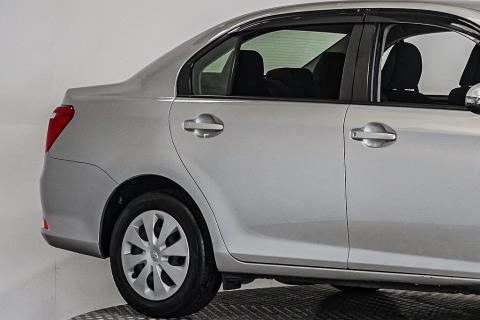 2018 Toyota Corolla Axio Hybrid - Thumbnail
