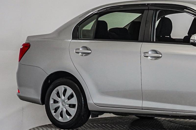 2018 Toyota Corolla Axio Hybrid