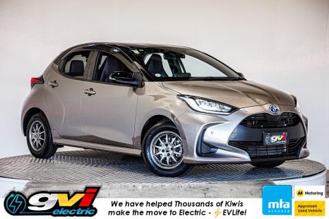 2020 Toyota Yaris Hybrid / Vitz