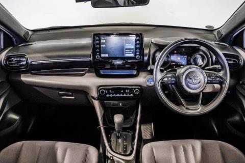 2020 Toyota Yaris Hybrid / Vitz - Thumbnail