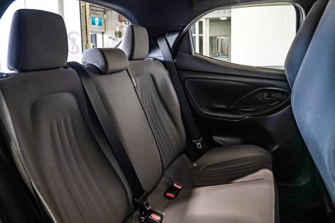 2020 Toyota Yaris Hybrid / Vitz - Thumbnail