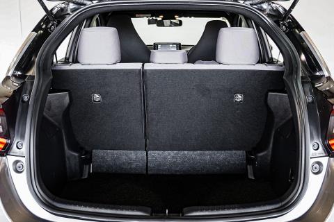 2020 Toyota Yaris Hybrid / Vitz - Thumbnail