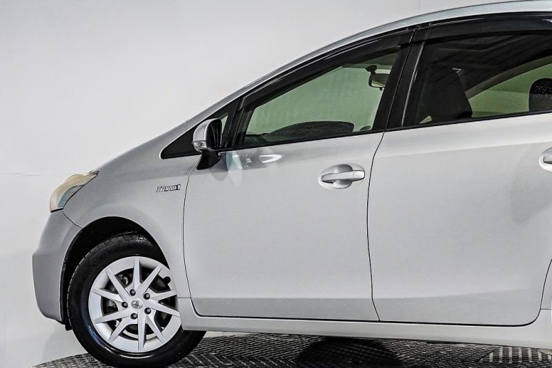 2012 Toyota Prius Alpha S