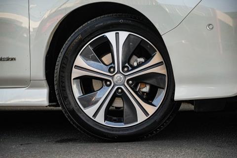 2018 Nissan Leaf 40G Full English - Thumbnail