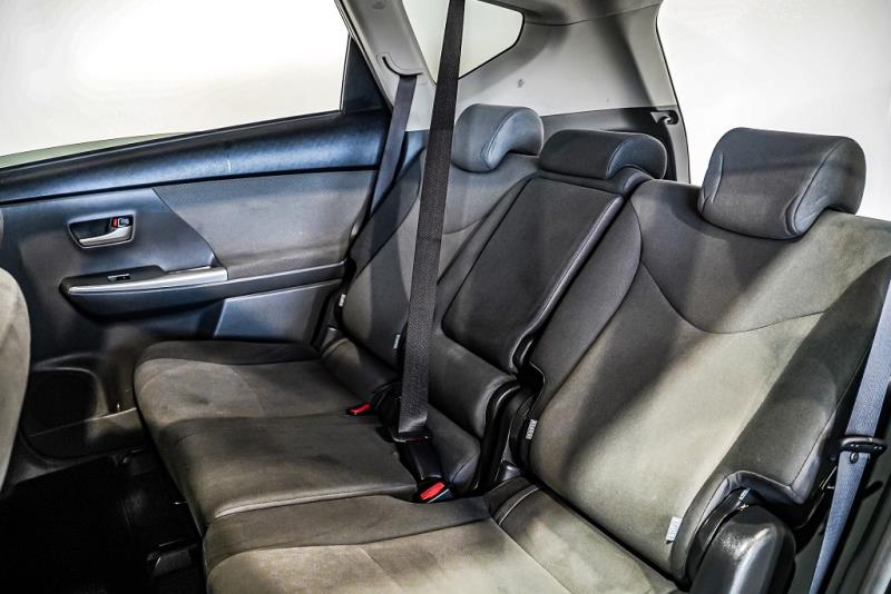 2013 Toyota Prius Alpha S