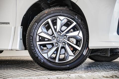 2020 Nissan Serena e-Power Hybrid - Thumbnail