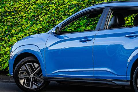 2021 Hyundai Kona EV 64kWh - Thumbnail