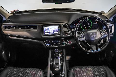 2017 Honda Vezel Z Hybrid / HR-V - Thumbnail