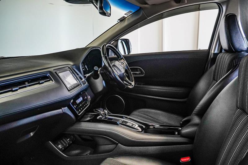 2017 Honda Vezel Z Hybrid / HR-V