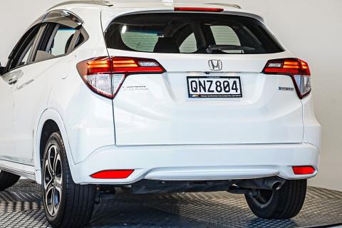 2017 Honda Vezel Z Hybrid / HR-V - Thumbnail