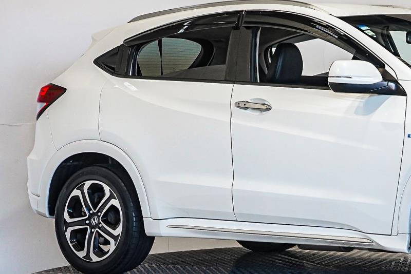 2017 Honda Vezel Z Hybrid / HR-V