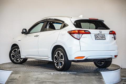 2017 Honda Vezel Z Hybrid / HR-V - Thumbnail