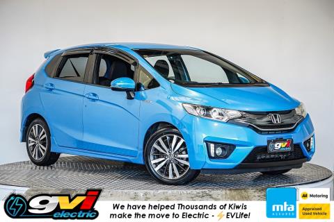 2014 Honda Fit S Hybrid / Jazz RS