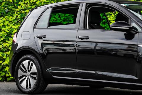 2020 Volkswagen e-Golf EV Gen 2 36kWh - Thumbnail