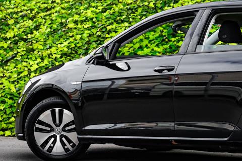 2020 Volkswagen e-Golf EV Gen 2 36kWh - Thumbnail