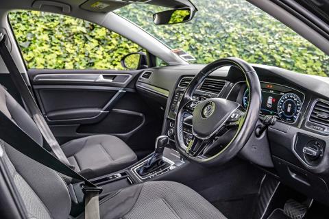 2020 Volkswagen e-Golf EV Gen 2 36kWh - Thumbnail