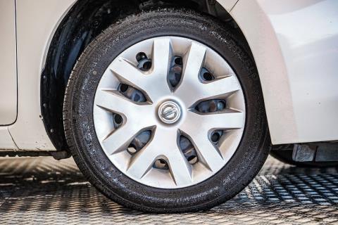 2017 Nissan Leaf 30X - Thumbnail