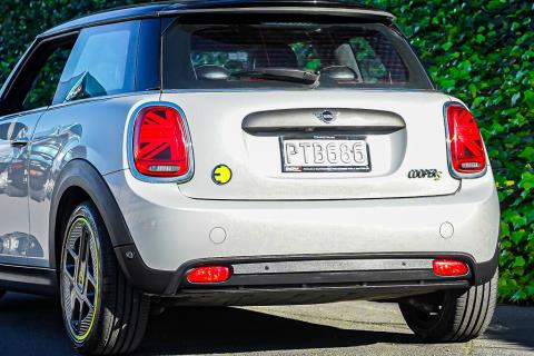2020 Mini Cooper - Thumbnail