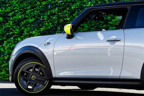 2020 Mini Cooper - Thumbnail
