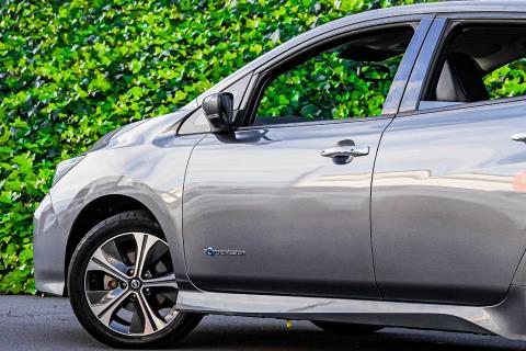 2018 Nissan Leaf 40kWh Tekna - Thumbnail
