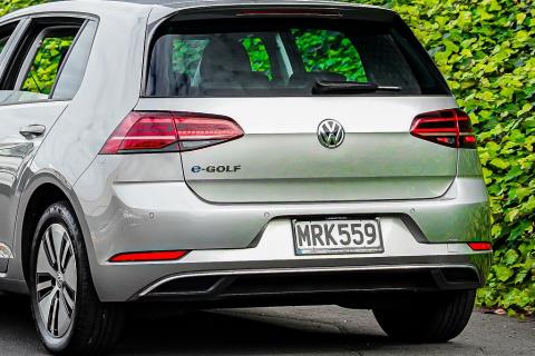 2020 Volkswagen e-Golf EV Gen 2 36kWh - Thumbnail