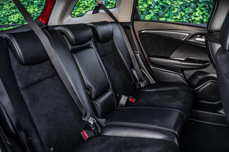 2017 Honda Fit Shuttle Hybrid