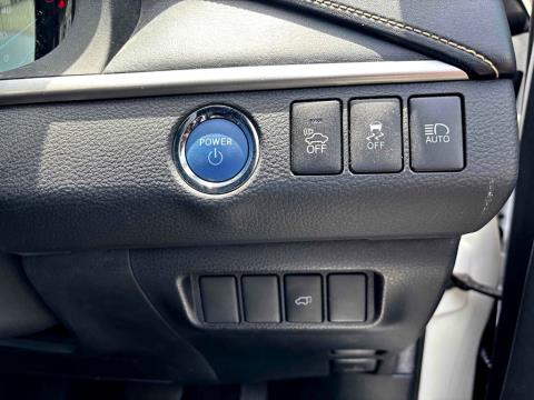 2014 Toyota Harrier Hybrid 4WD - Thumbnail