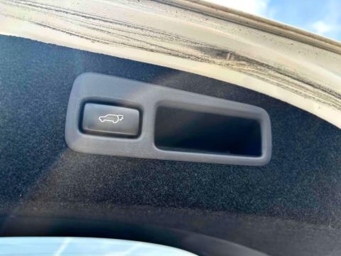 2014 Toyota Harrier Hybrid 4WD - Thumbnail