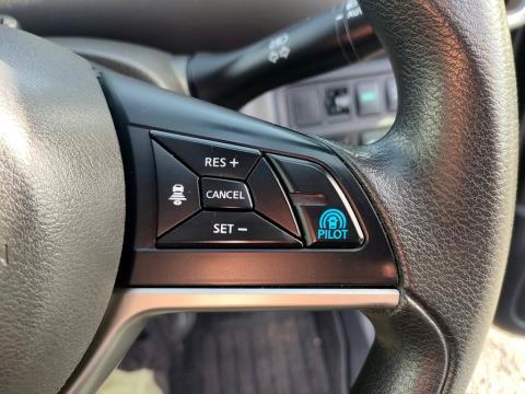 2016 Nissan Serena Hybrid 8 Seat - Thumbnail