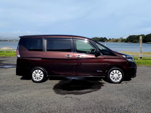 2016 Nissan Serena Hybrid 8 Seat - Thumbnail