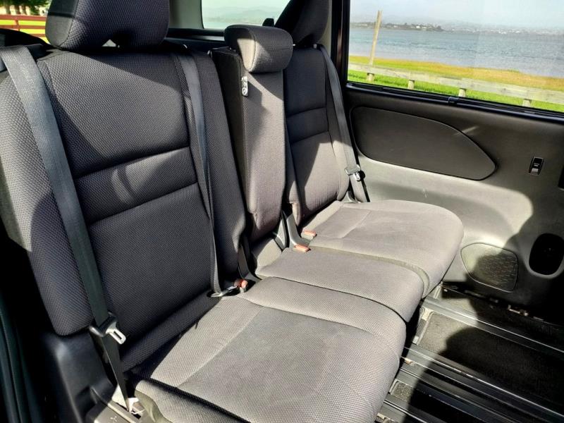 2016 Nissan Serena Hybrid 8 Seat