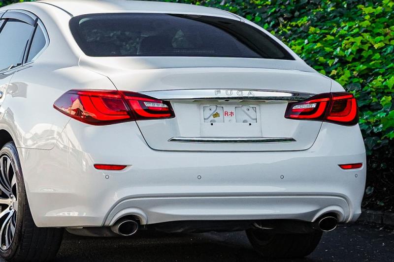 2015 Nissan Fuga Hybrid / Skyline