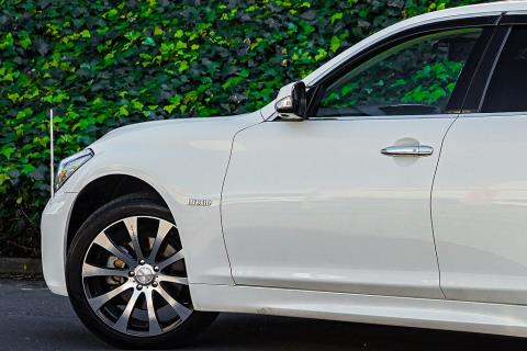 2015 Nissan Fuga Hybrid / Skyline - Thumbnail