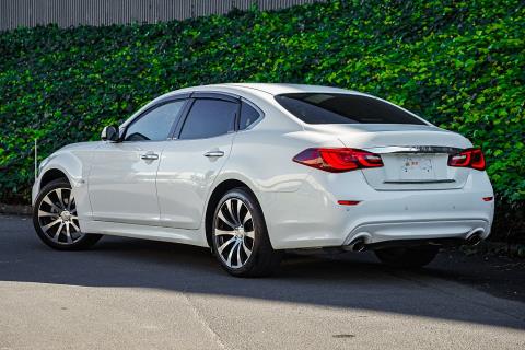 2015 Nissan Fuga Hybrid / Skyline - Thumbnail