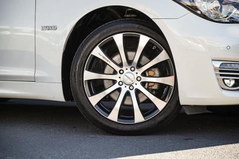 2015 Nissan Fuga Hybrid / Skyline - Thumbnail