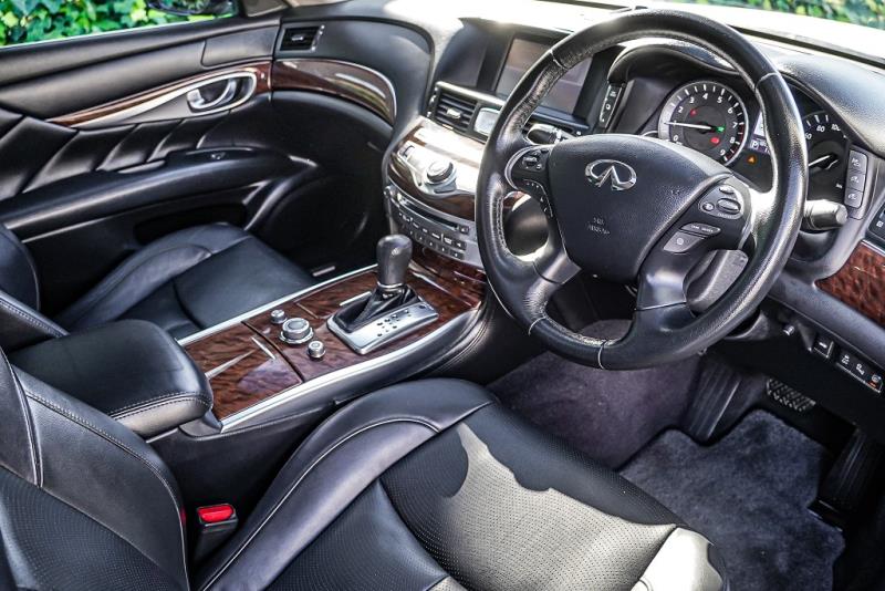 2015 Nissan Fuga Hybrid / Skyline