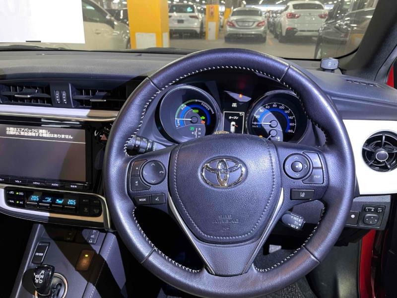 2016 Toyota Auris Hybrid / Corolla