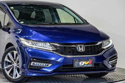 2018 Honda Jade Hybrid X - Thumbnail