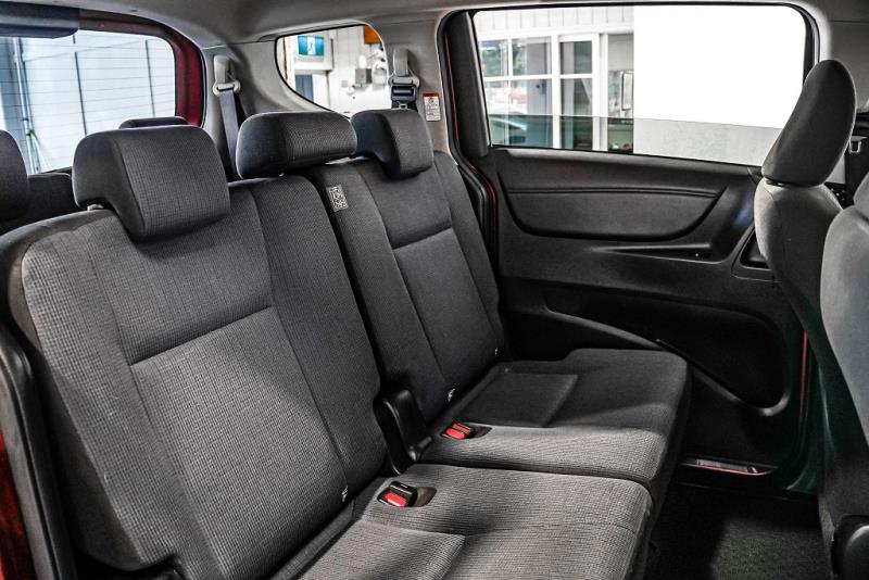 2015 Toyota Sienta Hybrid G