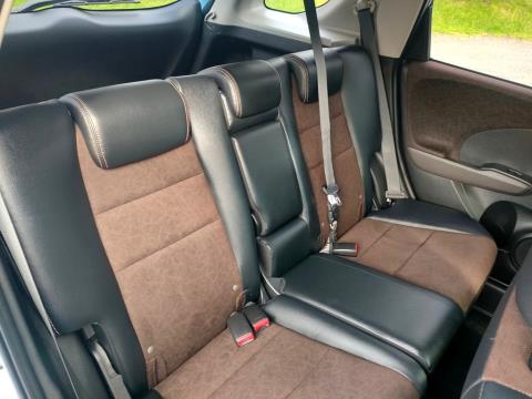 2013 Honda Shuttle Hybrid - Thumbnail