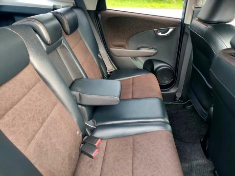 2013 Honda Shuttle Hybrid - Thumbnail