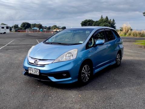 2013 Honda Shuttle Hybrid - Thumbnail