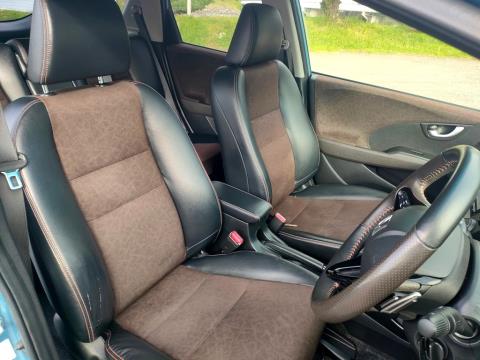 2013 Honda Shuttle Hybrid - Thumbnail