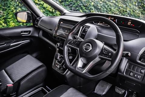 2020 Nissan Serena e-Power H-Star V - Thumbnail