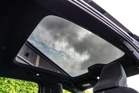 2022 Volvo C40 Recharge Ultimate - Thumbnail