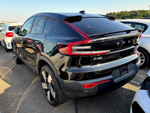 2022 Volvo C40 Recharge Ultimate - Thumbnail