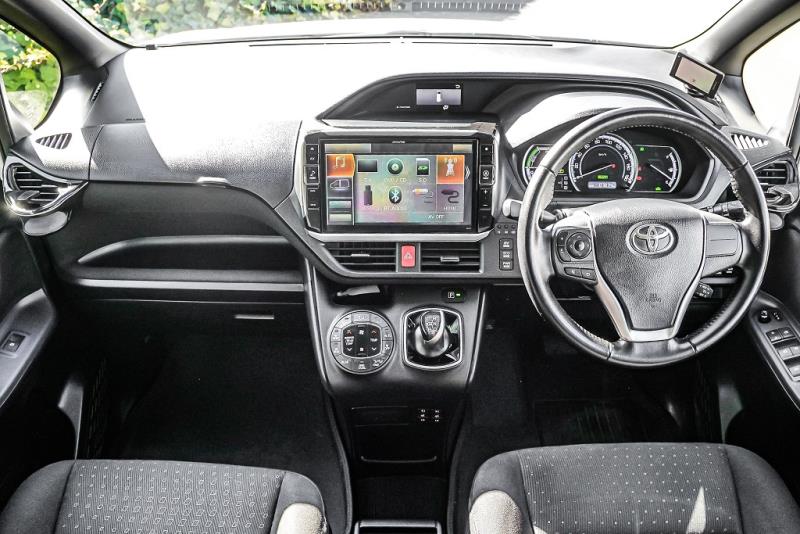 2017 Toyota Noah G / Voxy Hybrid