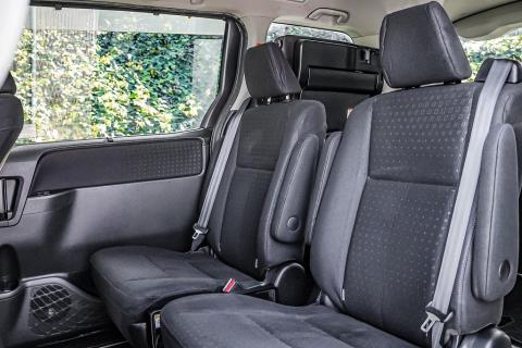 2017 Toyota Noah G / Voxy Hybrid - Thumbnail
